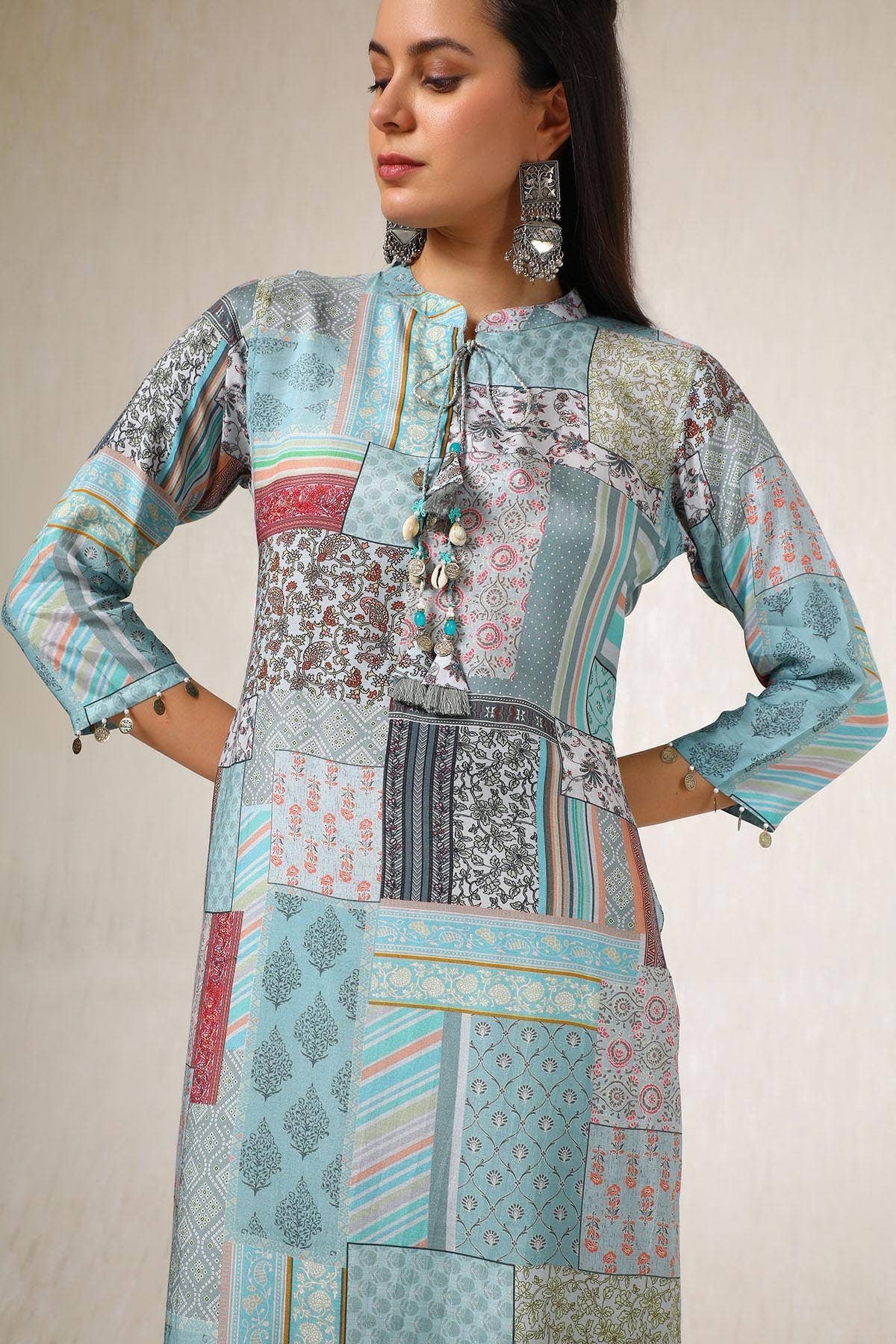 Powder Blue Viscose Muslin Ethnic Motifs Kurta With Tassels - Image 2